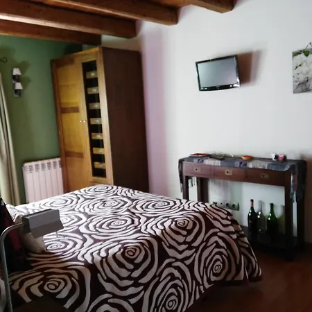 Masia D'en Valenti Hotell 2*