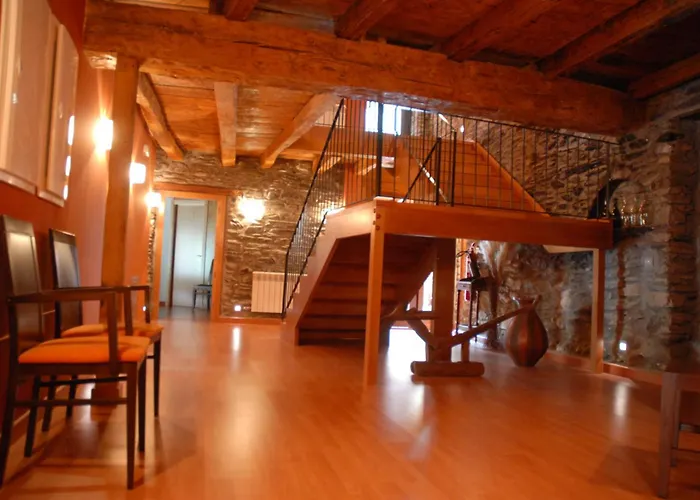 Masia D'en Valenti Hotel 2*