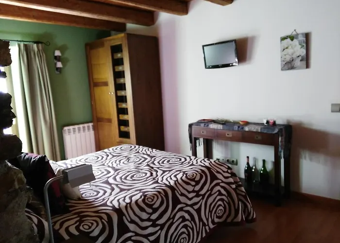 Masia D'en Valenti Hotel 2*